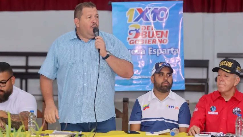En el Congresillo del 1x10 del Buen Gobierno de Participaron las distintas instituciones de servicios del Gobierno nacional