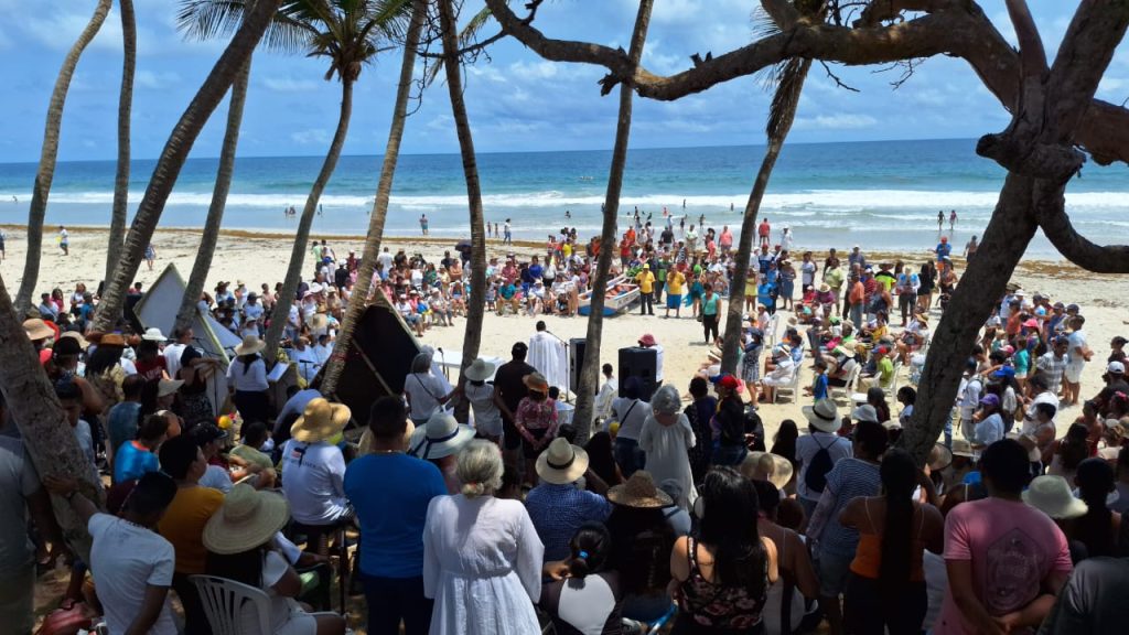 En el municipio Antolín del Campo fue realizada la acostumbrada Bendición del Mar. La misma fue realizada en Playa El Agua y la homilía fue pronunciada por el párroco Sergio Rojas. Cabe destacar que estuvo acompañada por el alcalde, David Caraballo.
