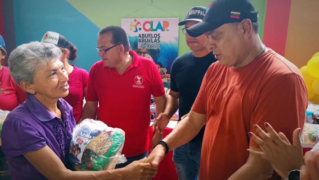 Abuelos del municipio Gómez recibieron alimentos Clap de la mano del alcalde Emilio Velásquez
