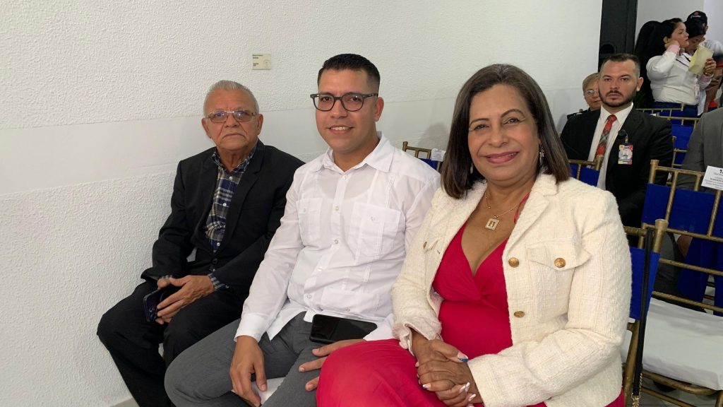 Alcalde de Marcano Yul Armas, presidente del concejo municipal de Arismendi Norberto Ferrer y la presidenta del Consejo Legislativo del estado Nueva Esparta, Milagros Arzolay